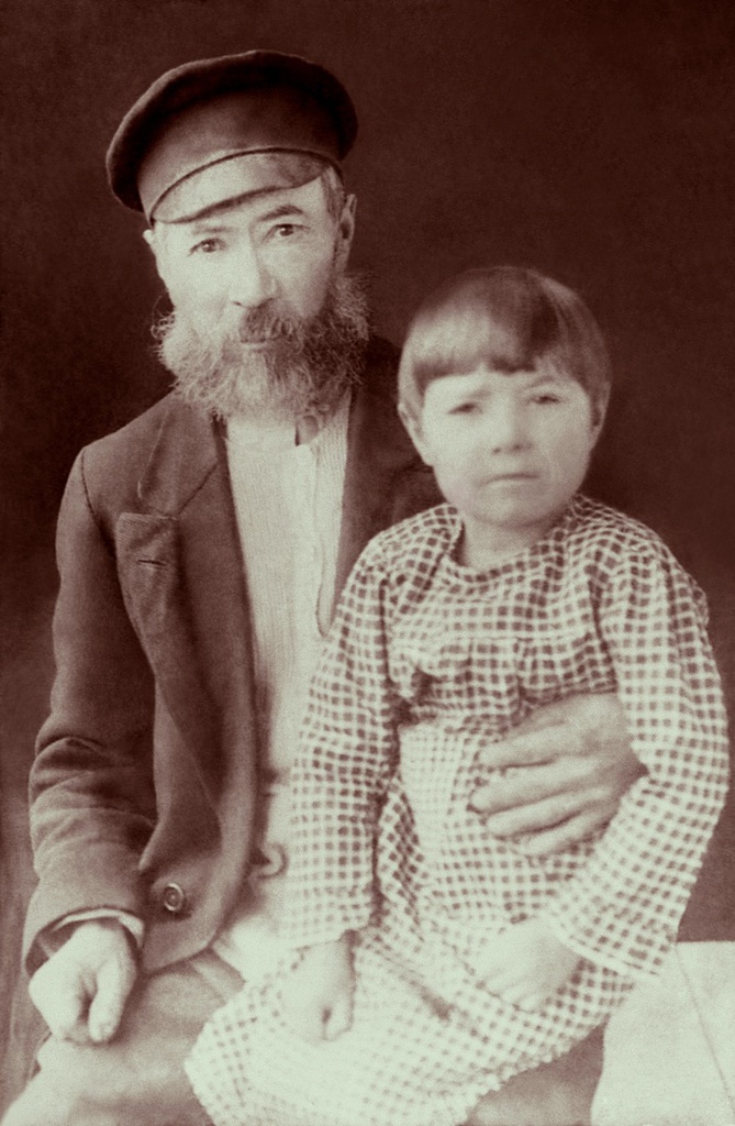 Борис Александрович Шишлянников со своим отцом, 1906 - 1907, г. Владикавказ