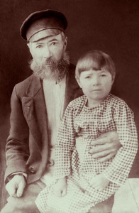 Борис Александрович Шишлянников со своим отцом, 1906 - 1907, г. Владикавказ
