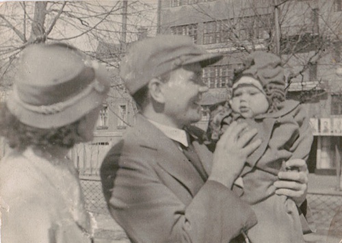Счастливые родители, 1 мая 1939, г. Москва