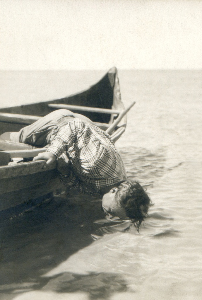 Борис Александрович Баш (Шишлянников) на Каспийском море. Немного прохлады, 1928 - 1935, Туркменская ССР. Съемки для киностудии «Севзапкино» (ныне «Ленфильм») и кинофабрики в Ашхабаде. 