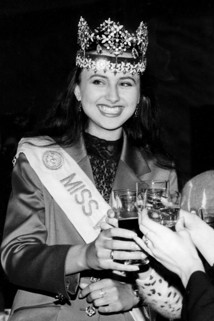 «Мисс мира» 1992 года Юлия Курочкина, 29 декабря 1992, г. Москва