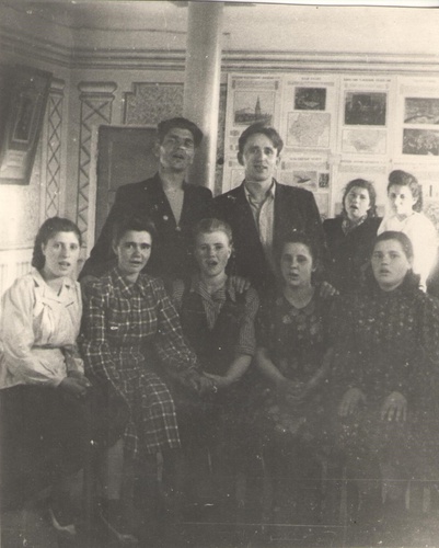 Виктор Боков с хором молодых строителей города Воронежа, июнь - август 1951, г. Воронеж