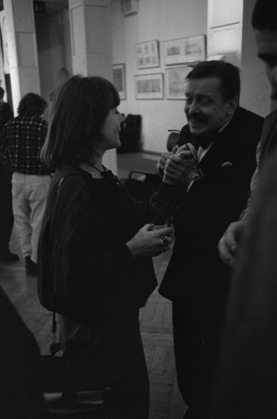 Премия «Русский Букер», 8 декабря 1992, г. Москва. Первая премия в Центральном доме архитектора.&nbsp;Справа – писатель Вячеслав Пьецух.