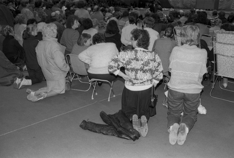 Оздоровительный сеанс психотерапевта Анатолия Кашпировского, 30 сентября 1991, г. Москва. Дворец спорта «Динамо».