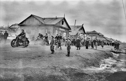 Первомайская демонстрация, 1 мая 1957, Якутская АССР, Алданский р-н, прииск Нижний Куранах