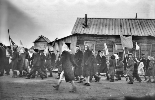 Первомайская демонстрация, 1 мая 1957, Якутская АССР, Алданский р-н, прииск Нижний Куранах