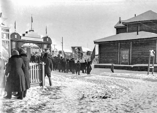 Демонстрация 7 ноября, 7 ноября 1956 - 7 ноября 1958, Якутская АССР, Алданский р-н, прииск Нижний Куранах