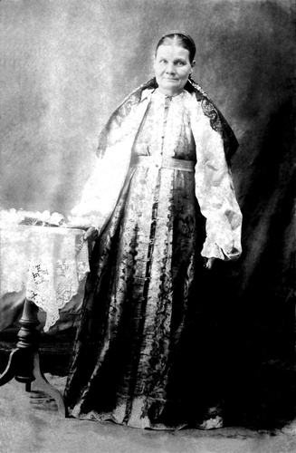 Портрет в фотоателье, ноябрь 1912, Оренбургская губ., г. Уральск