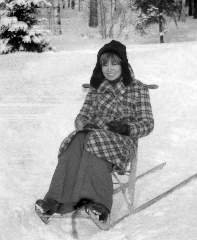 На «финских» санках, февраль 1976, г. Ленинград