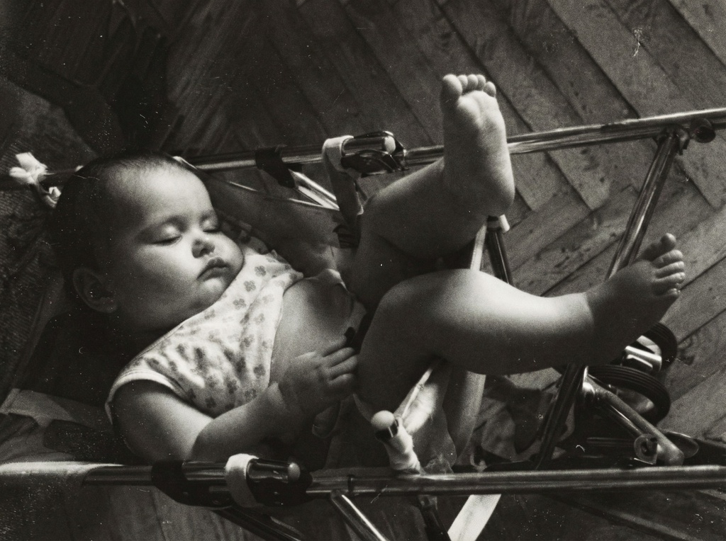 Сон в детской коляске, сентябрь 1977, г. Баку