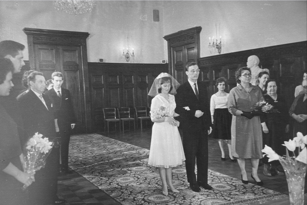 Юрий Михайлович Прокофьев и Ирина Александровна Прокофьева (Лебедева), 19 апреля 1962, г. Москва. Фотография из архива Ильи Александровича Кувшинова.