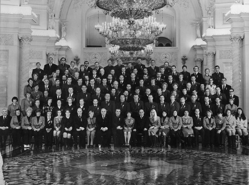 Георгиевский зал. Групповое фото олимпийцев после награждения, 1976 год, г. Москва