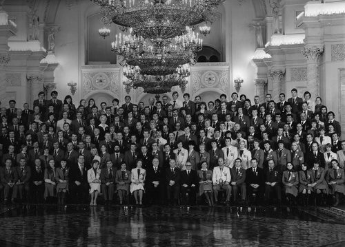 Георгиевский зал. Групповое фото олимпийцев после награждения, 1980 год, г. Москва