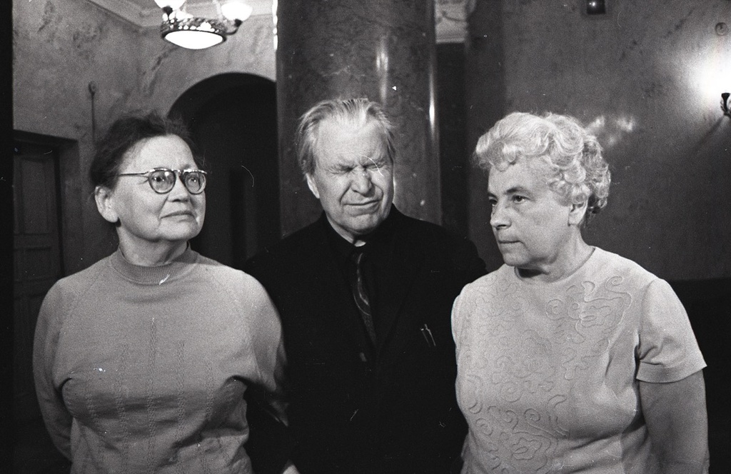 Поэтесса Нина Эскович, писатель Николай Кочин и Терентьева, 6 сентября 1972, Московская обл., пос. Переделкино