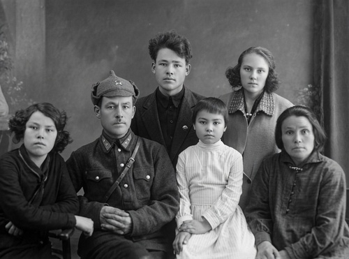 Семья амурского казака Михаила Филипповича Бутина, 20 октября 1932, г. Благовещенск