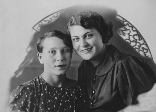 Девушки-хетагуровки – шоферы Благовещенского АвтоВУПа, 20 сентября 1938, г. Благовещенск-на-Амуре