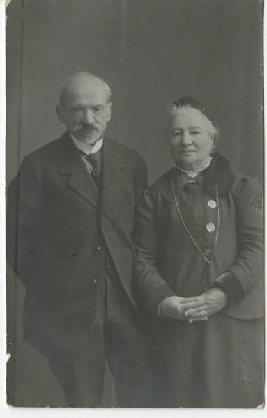 Портрет родителей А. И. Переса, 1900-е, г. Орел