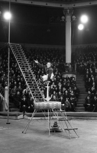 Фото "Эквилибрист Михаил Егоров", 1950 - 1952, г. Москва - История ...