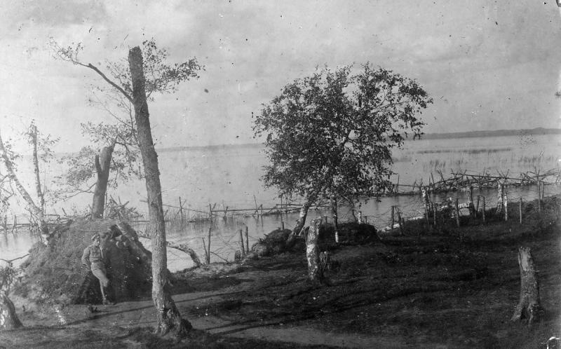 Духовщинский полк, 1916 год. 267-й пехотный Духовщинский полк составлен по мобилизации 18 июля 1914 года. Дислоцировался в Новгородской губернии, в Грузино. Осенью 1914 года полк был включен в состав Петроградского военного округа. До октября 1914 года дислоцировался в Охте, затем был направлен на Северо-Западный фронт.