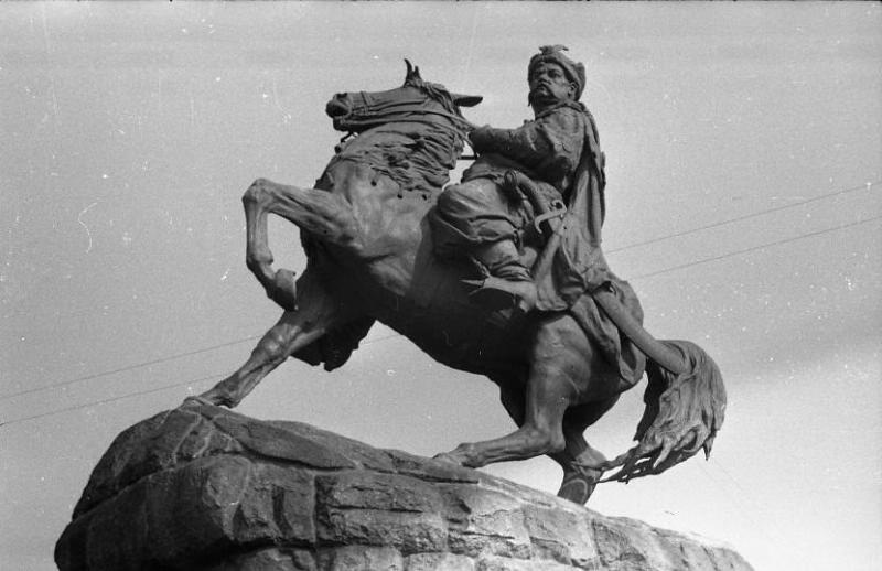 Памятник Богдану Хмельницкому, 1960-е, Украинская ССР, г. Киев, пл. Богдана Хмельницкого
