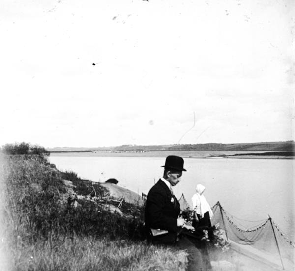 На берегу реки, 1910-е, Владимирская губ., Вязниковский у., с. Станки