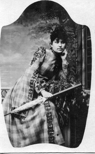 Молодая женщина, 1890-е