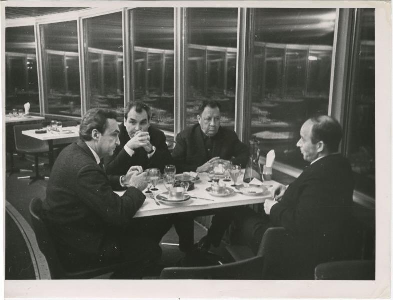 Беседа за столом, 1960 - 1963