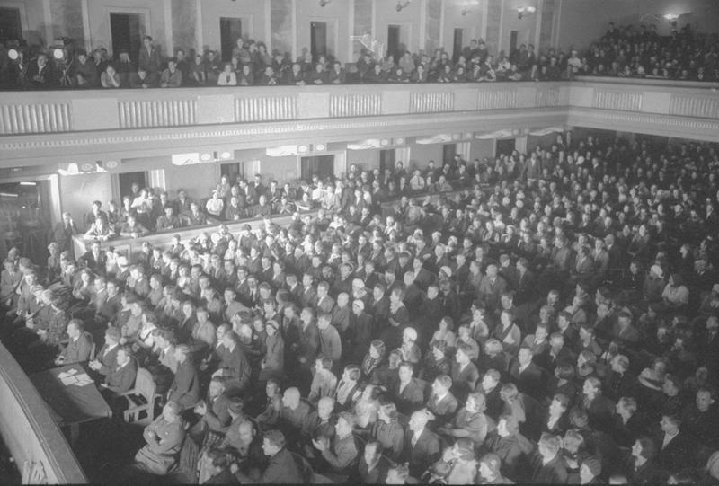 Городской театр им. Пушкина. В зрительном зале, 1937 год, г. Магнитогорск