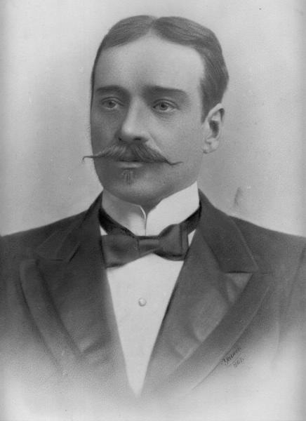 Портрет мужчины с усами, 1902 год