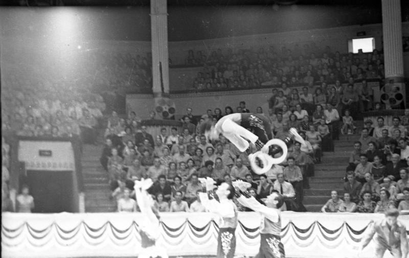 Жонглеры Аберт, 1959 - 1960, г. Москва. Московский цирк на Цветном бульваре.&nbsp;