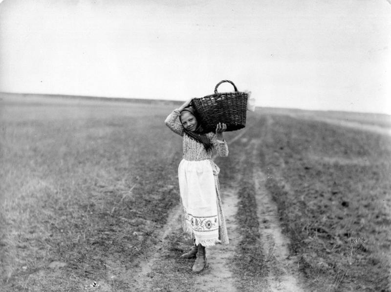 Крестьянская девочка, 1900-е. Выставки «Дети»,&nbsp;«Детские глаза поколений» и «Освобожденные крестьяне» с этой фотографией.