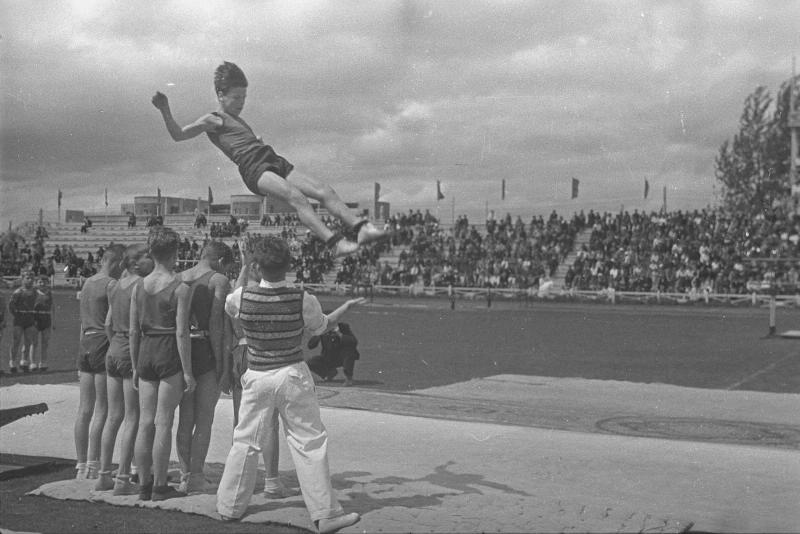 Соревнования на стадионе Юных пионеров, 1939 год, г. Москва