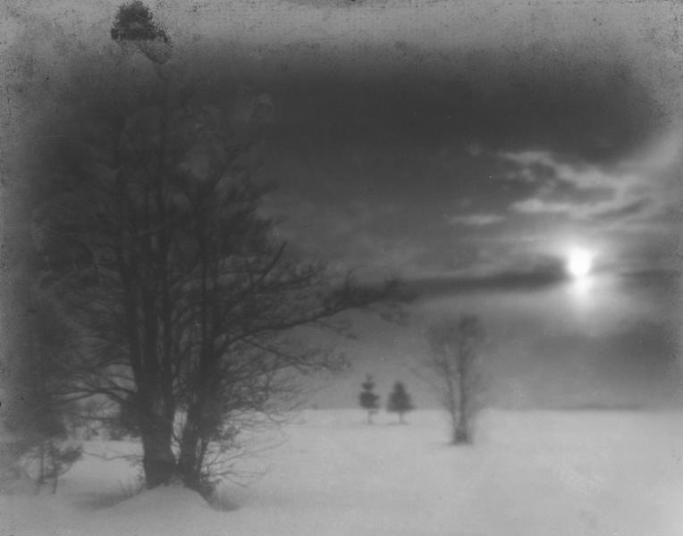 Зимний вечер, 1926 год. Выставки:&nbsp;«X закатов XX века», «Падал прошлогодний снег» с этой фотографией.