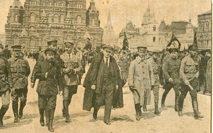 Владимир Ленин принимает парад, 1920 - 1923, г. Москва