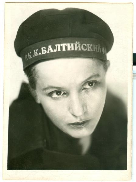 Зинаида Райх в спектакле «Командарм-2», 1929 год, г. Москва. Видеовыставки:&nbsp;«Мейерхольд»,&nbsp;«Роковая актриса» с этой фотографией.