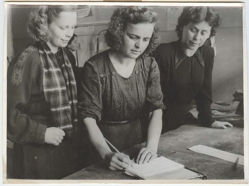Швейная фабрика, 1950-е