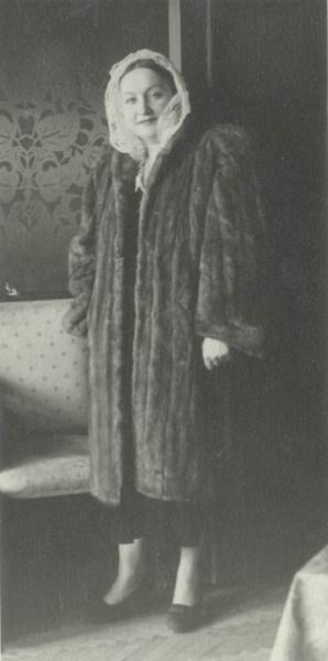 Портрет женщины, 1940-е
