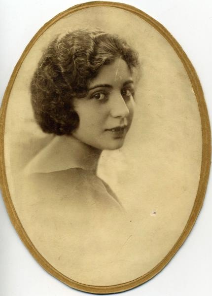 Женский портрет, 1920-е