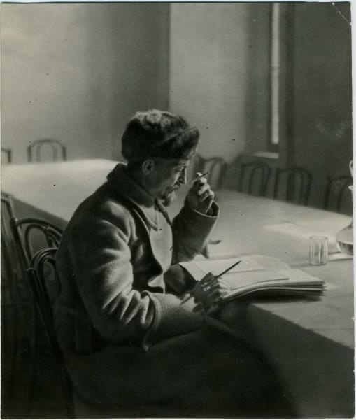 Феликс Дзержинский, 1 января 1920 - 20 июля 1926. Видеовыставка «Смерть Ленина» с этой фотографией.&nbsp;
