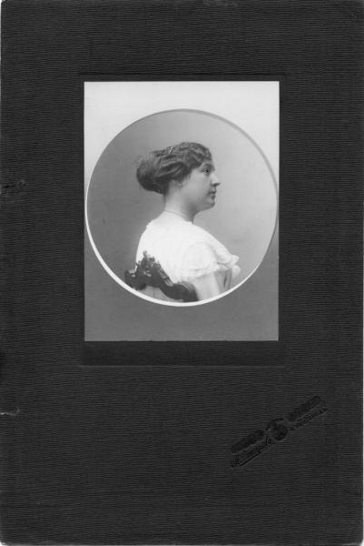 Портрет молодой женщины, 1900-е, г. Нижний Новгород