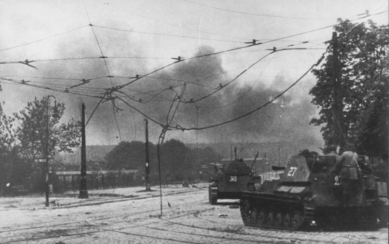 Танки в Берлине, 1 - 2 мая 1945, Германия. г. Берлин