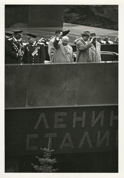 Первомайская демонстрация. Никита Хрущев на трибуне Мавзолея Ленина, май 1960, г. Москва, Красная пл.