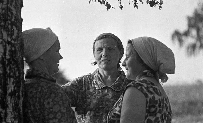 Три женщины, 1977 год
