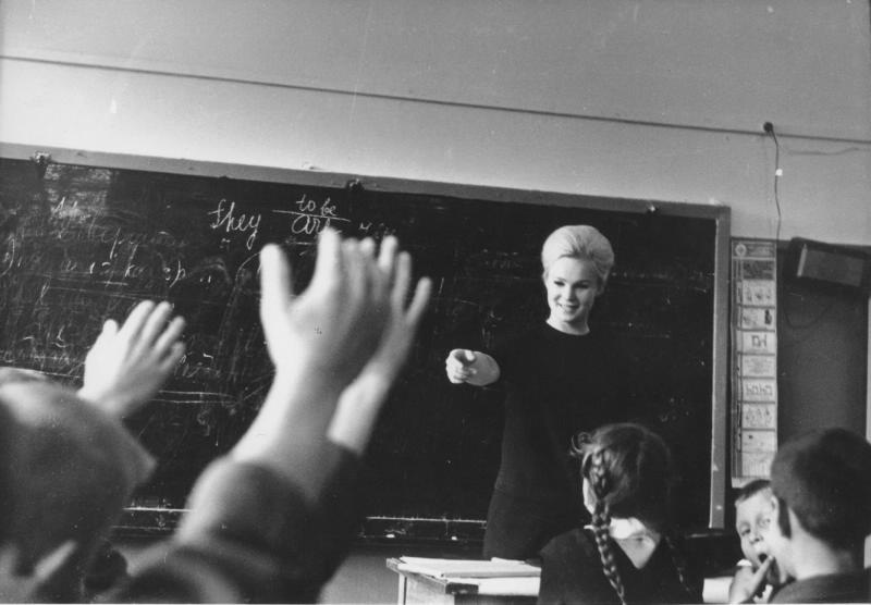 На уроке, 1965 год, г. Москва. Выставки «На уроках» и&nbsp;«Лицо российского учителя в XX веке» с этой фотографией.