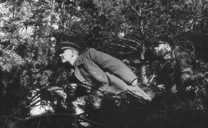 Маршал Советского Союза Иван Конев, 1945 год, Германия, г. Нейсе. Командующий Первым Украинским фронтом, на наблюдательном пункте на побережье реки Нейсе. Перед генеральным наступлением на Берлин.