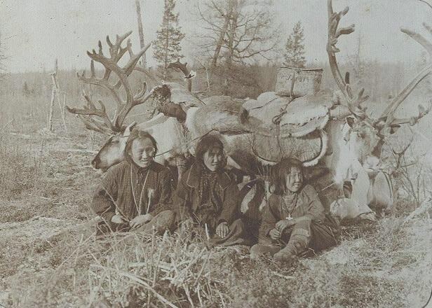 Групповой портрет, 1910-е. Из серии «Этнографическая экспедиция по Северу».