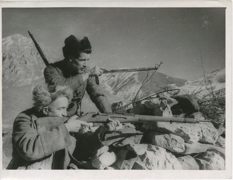 У партизан в горах Кавказа, 1942 - 1943, Северный Кавказ. Выставка «Партизаны» с этой фотографией.