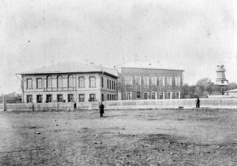 Мариинская женская гимназия: вид с севера, 1890-е, г. Череповец