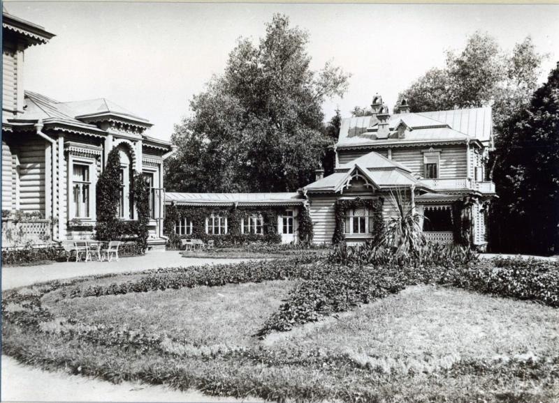 Цветник перед дачей, 1910-е, Московская губ.