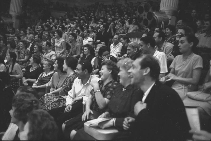 Зрители в цирке, 1950-е, г. Москва